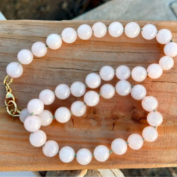 NWT Rose Quartz Choker, Translucent Pink Gem Beads on Green Silk, Hand Knotted - Picture 9 of 10